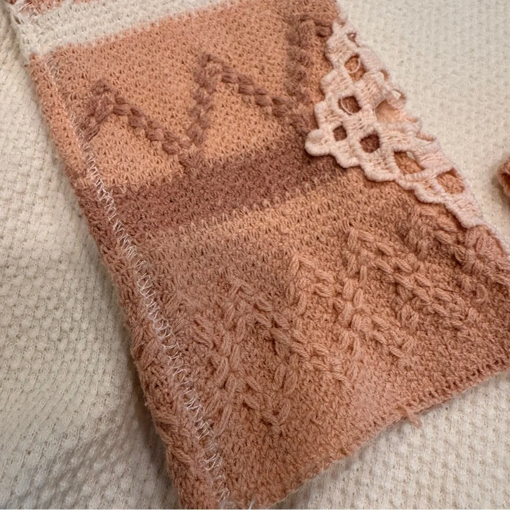 FREE PEOPLE BOHO IVORY KOMBUCHA EMBROIDERED CROCHET KNIT CUFF WAFFLE THERMAL  SP - Picture 10 of 10